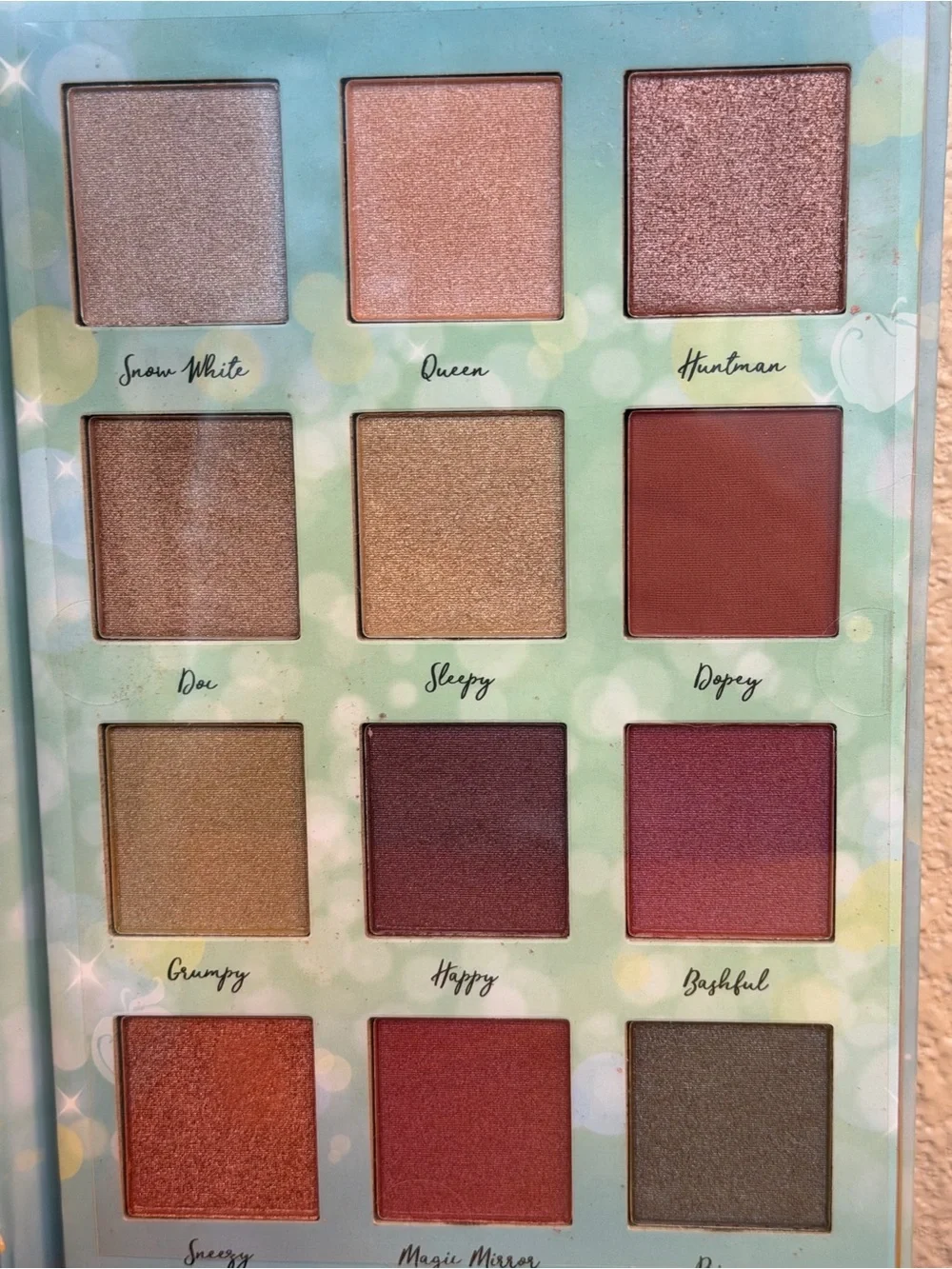 Disney Snow White Eyeshadow Palette - Blue, Cream & Red Accents